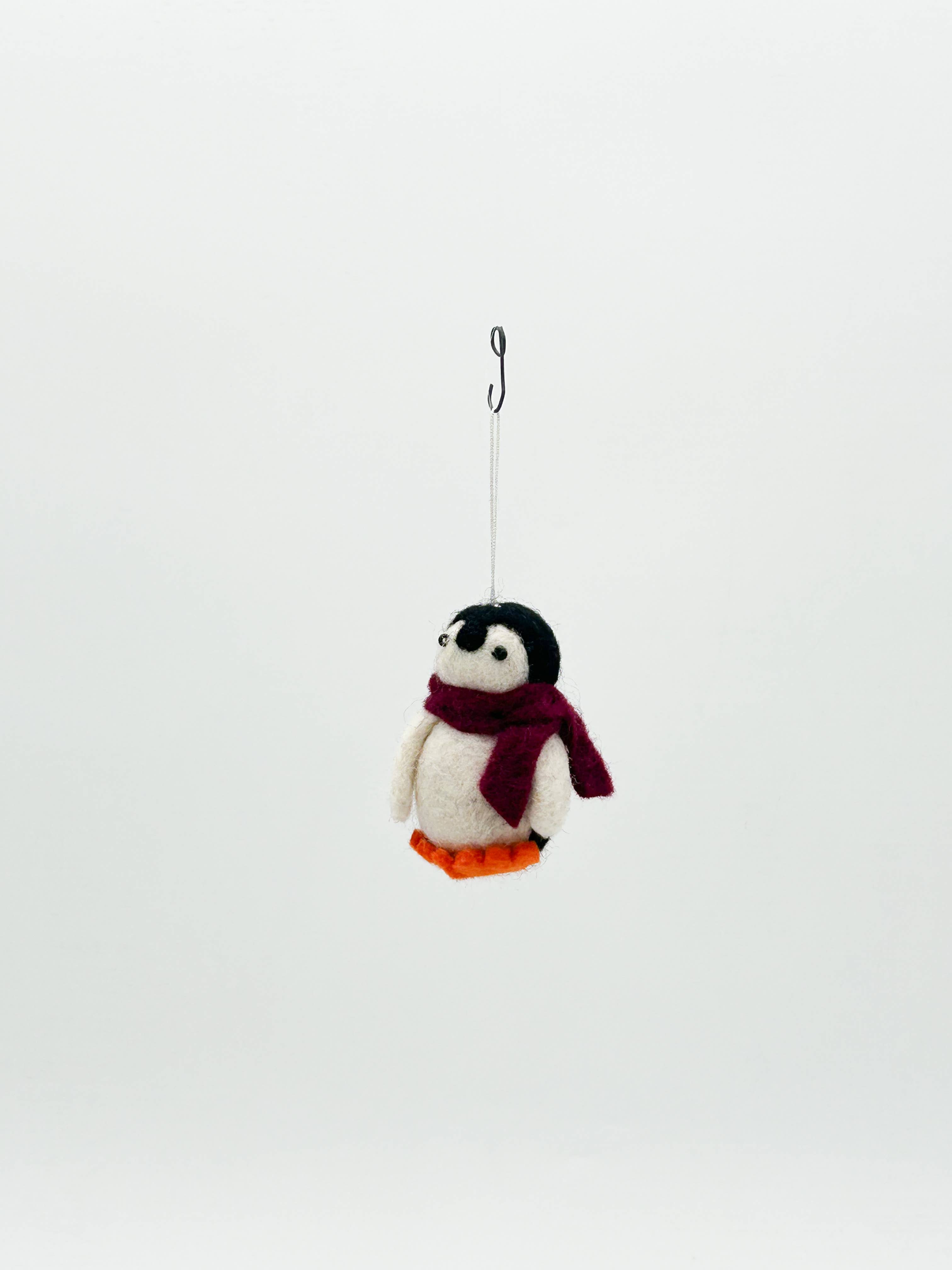 Kalid Christmas - Wholesale Ornament Set - Hanging Penguins with Scarf - FE381