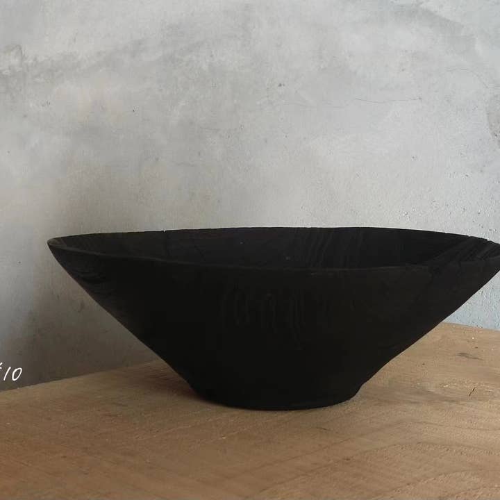 Element Accessories EU - Wholesale Decorative Plate/Dish/Bowl - Wabi Sabi wooden bowl hand-carved by master artisan11