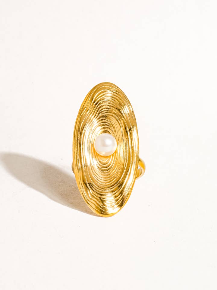 Achille 18K Gold Non-Tarnish Oval Pearl Ring for wholesale by Flânerie by MAIQ