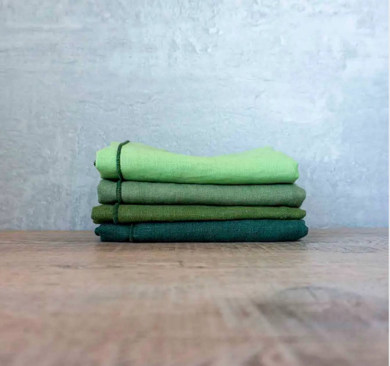 West Coast Handmade - Wholesale Dinner & cloth napkin - Curated 100% Linen Cloth Napkins - Holiday Green