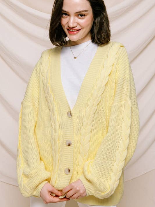 CARDIGÃ DE MALHA CANELADA COM DECOTE EM V E BOTÕES, TAMANHO GRANDE - FW90304 por atacado de Calista