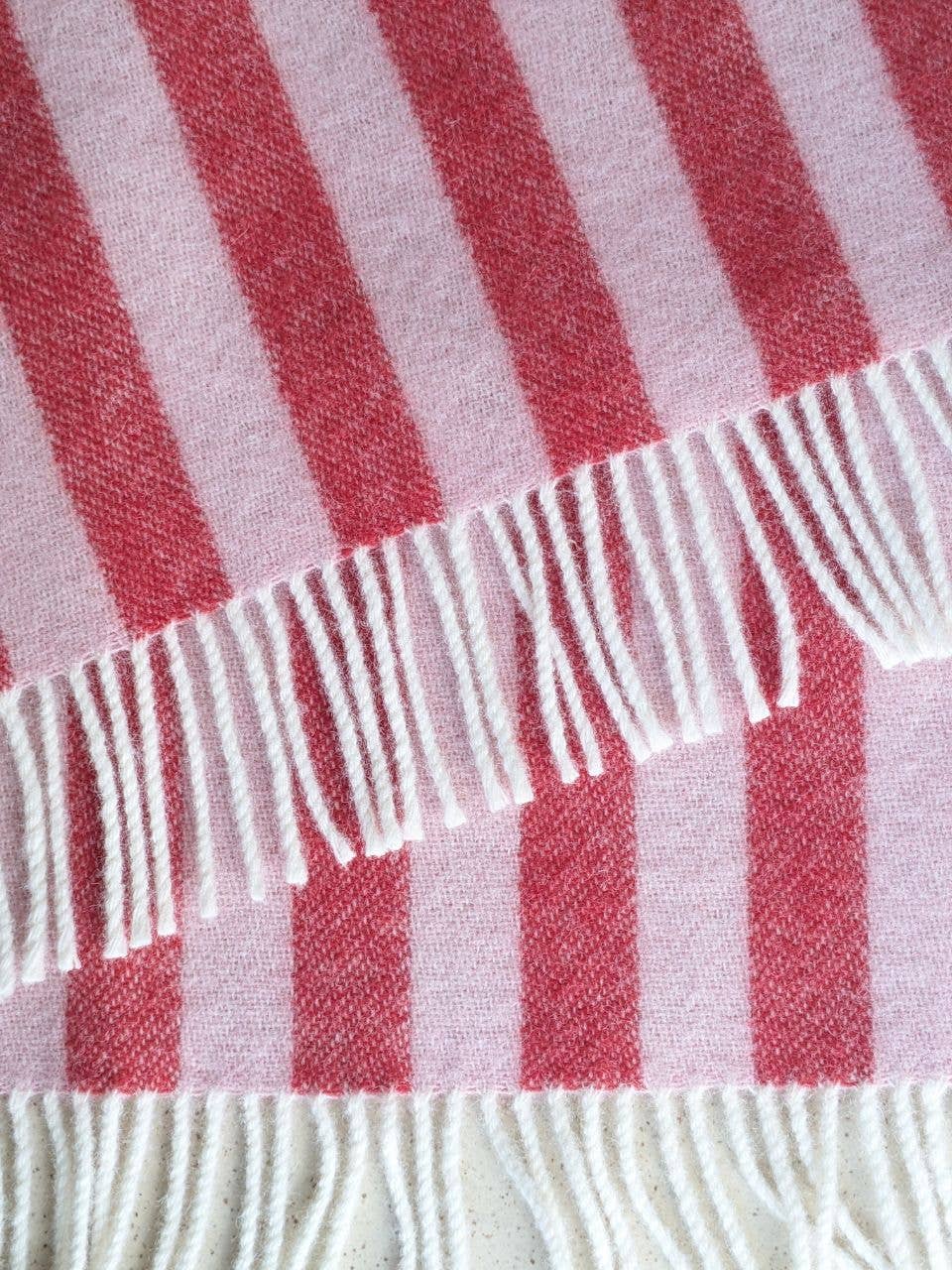 Coudre Berlin - Wholesale Throw Blanket - Wool Blanket / Cozy Blanket STRIPES red / rose2