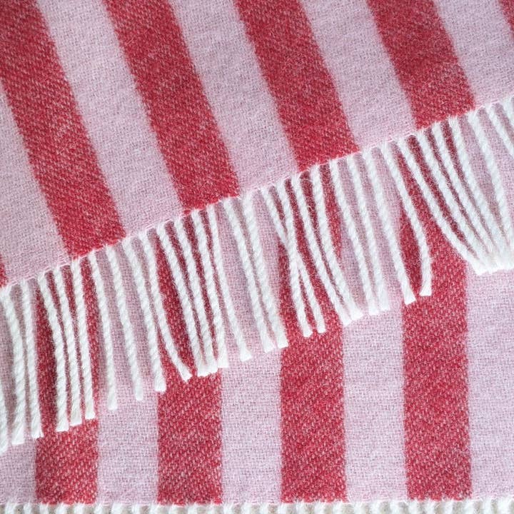 Coudre Berlin - Wholesale Throw Blanket - Wool Blanket / Cozy Blanket STRIPES red / rose2