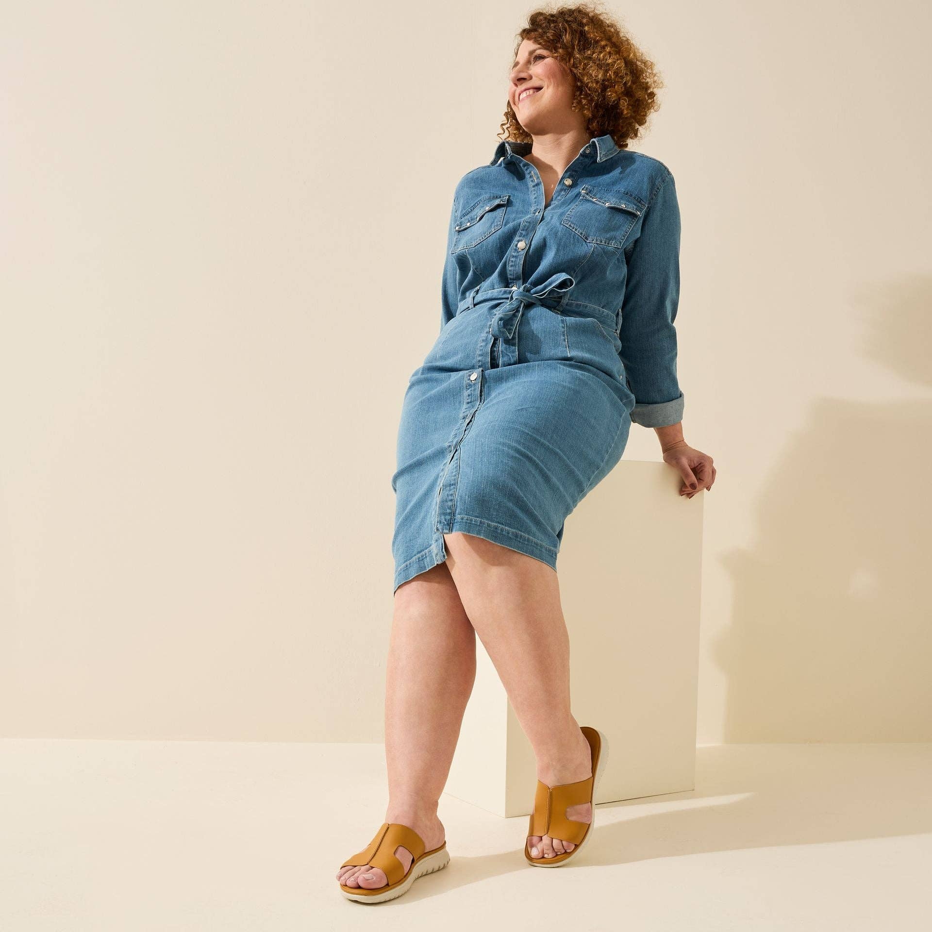 Gabylou - Wholesale Sandals - Women's - Wide adjustable foot mules H - Model Emy1