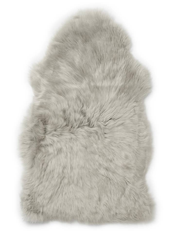 Klassiek schapenvacht langharig, zilverbeige voor wholesale door Skinnwille Home
