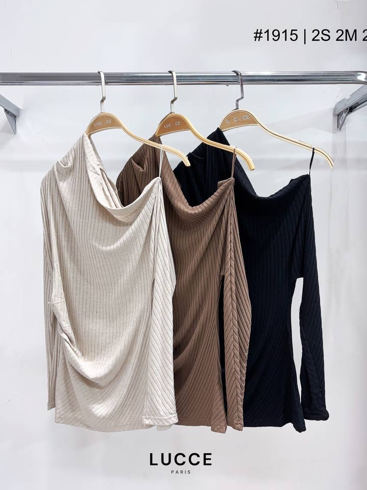 LUCCE – wholesale Stickad topp - Dam – Asymmetrisk ribbad topp - TS19151