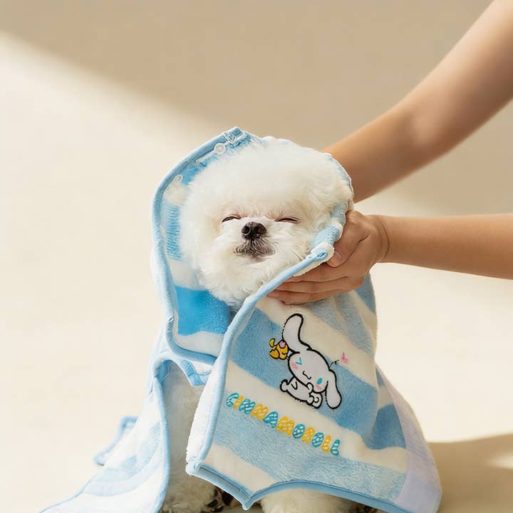 Large Dog Absorbent Bathrobe_CWMM12107 for wholesale by PAWPAWwholesale
