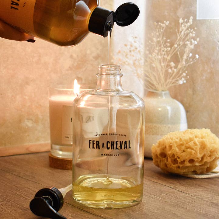 Fer à Cheval - Wholesale Bathroom accessory set - Glass Bottle + Pump 500ml 1