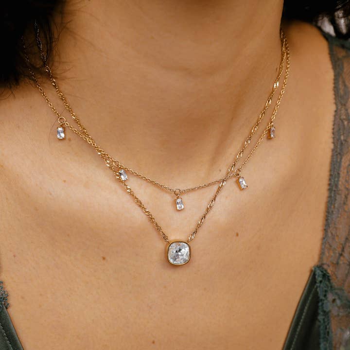 Hey Harper - Wholesale Pendant/Charm Necklace - Lisa Necklace