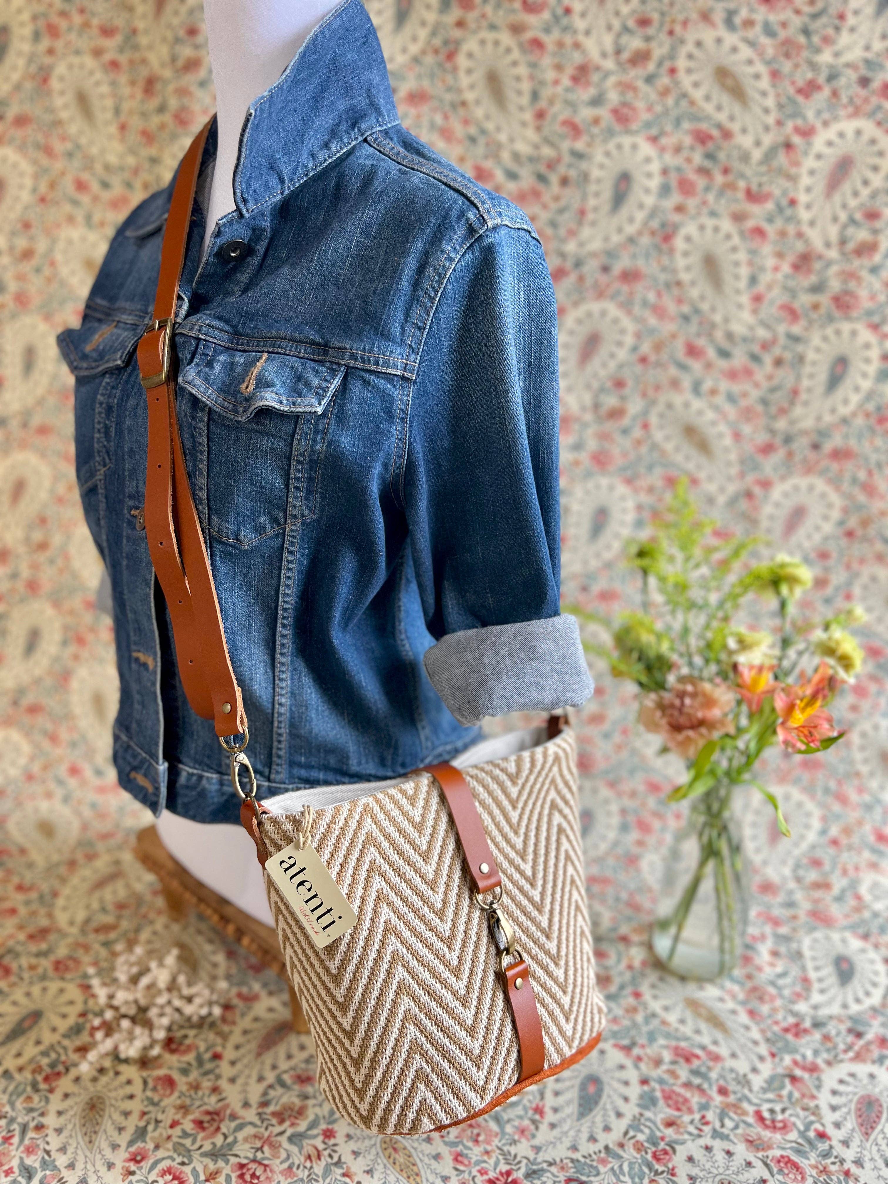 Atenti - Wholesale Crossbody Bag - Women's - Hanna Halle Bucket6