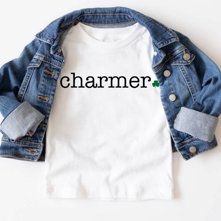 T-shirt Charmer pour la vente par A & O Co.