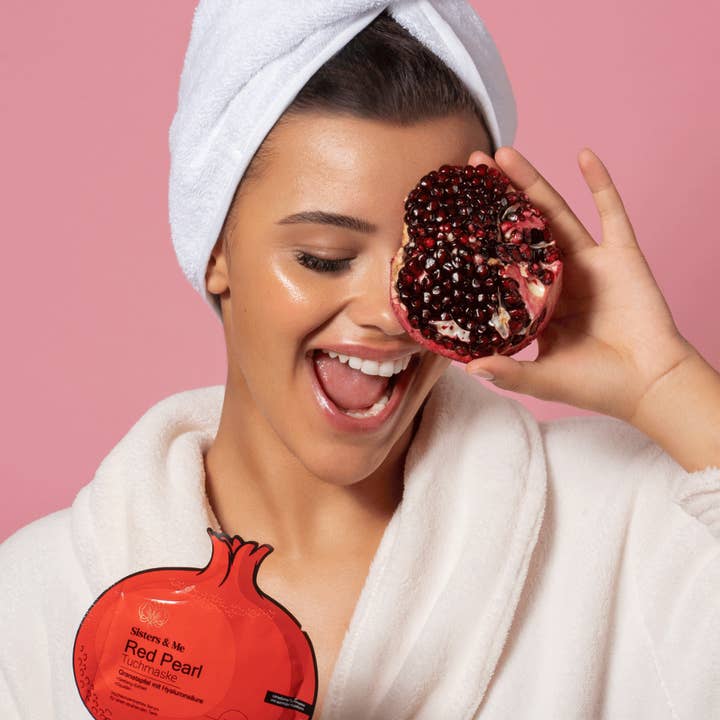 Sisters & Me GmbH – wholesale Skincare face mask – 5X POMEGRANATE SHEET MASK6