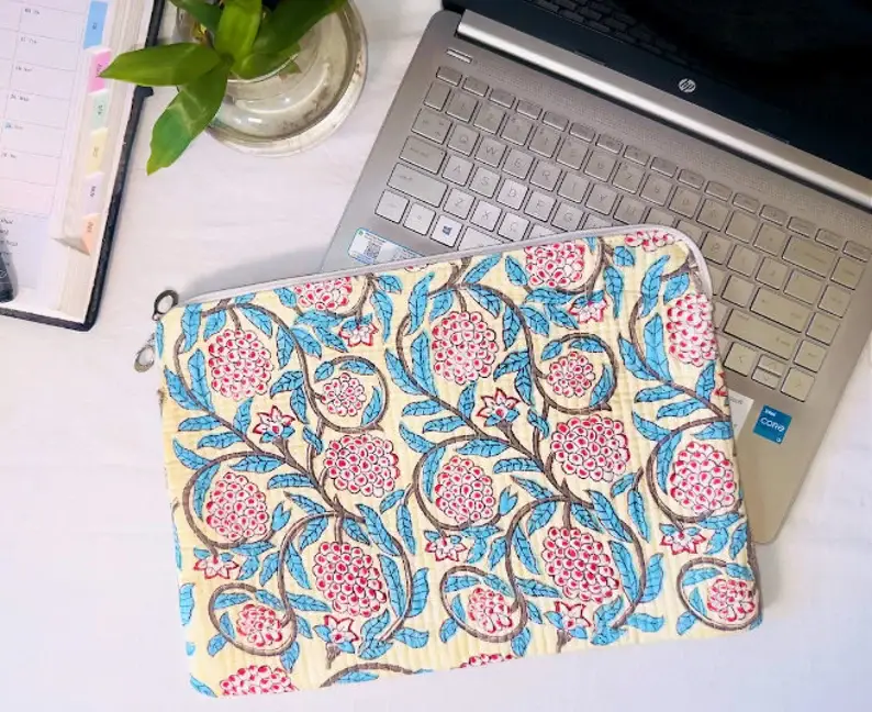 bhavnas boutique - Vente Étui pour ordinateur portable/tablette – femme - Housse matelassée pour ordinateur portable, coton, imprimé bohème à blocs Macbo2