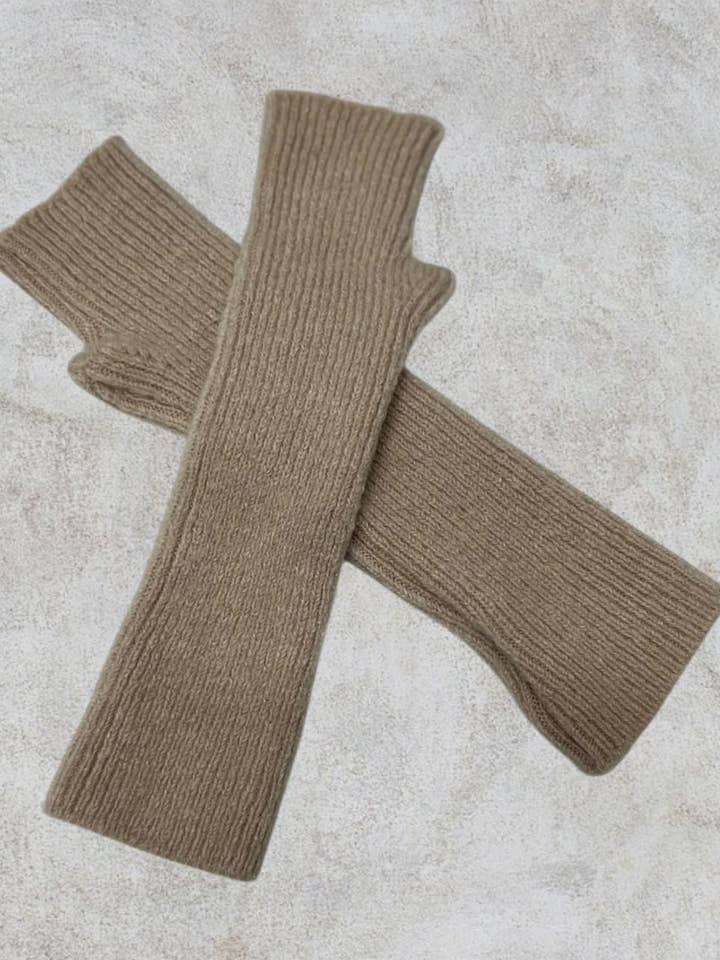 Long mittens in alpaca and wool for wholesale by NAÏS PARIS