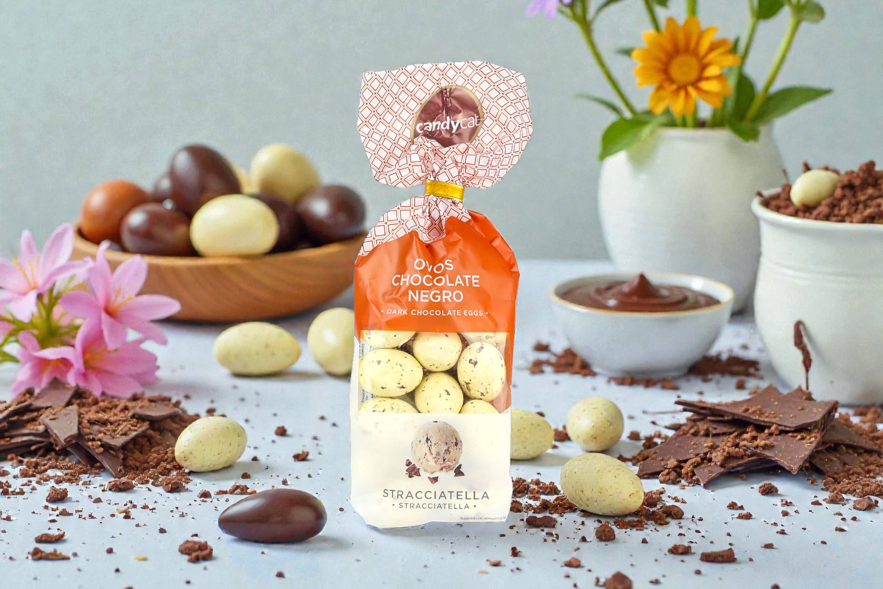 Candycat - Wholesale Chocolate Covered Sweets - Dark Chocolate Eggs with Stracciatella AT 152g0