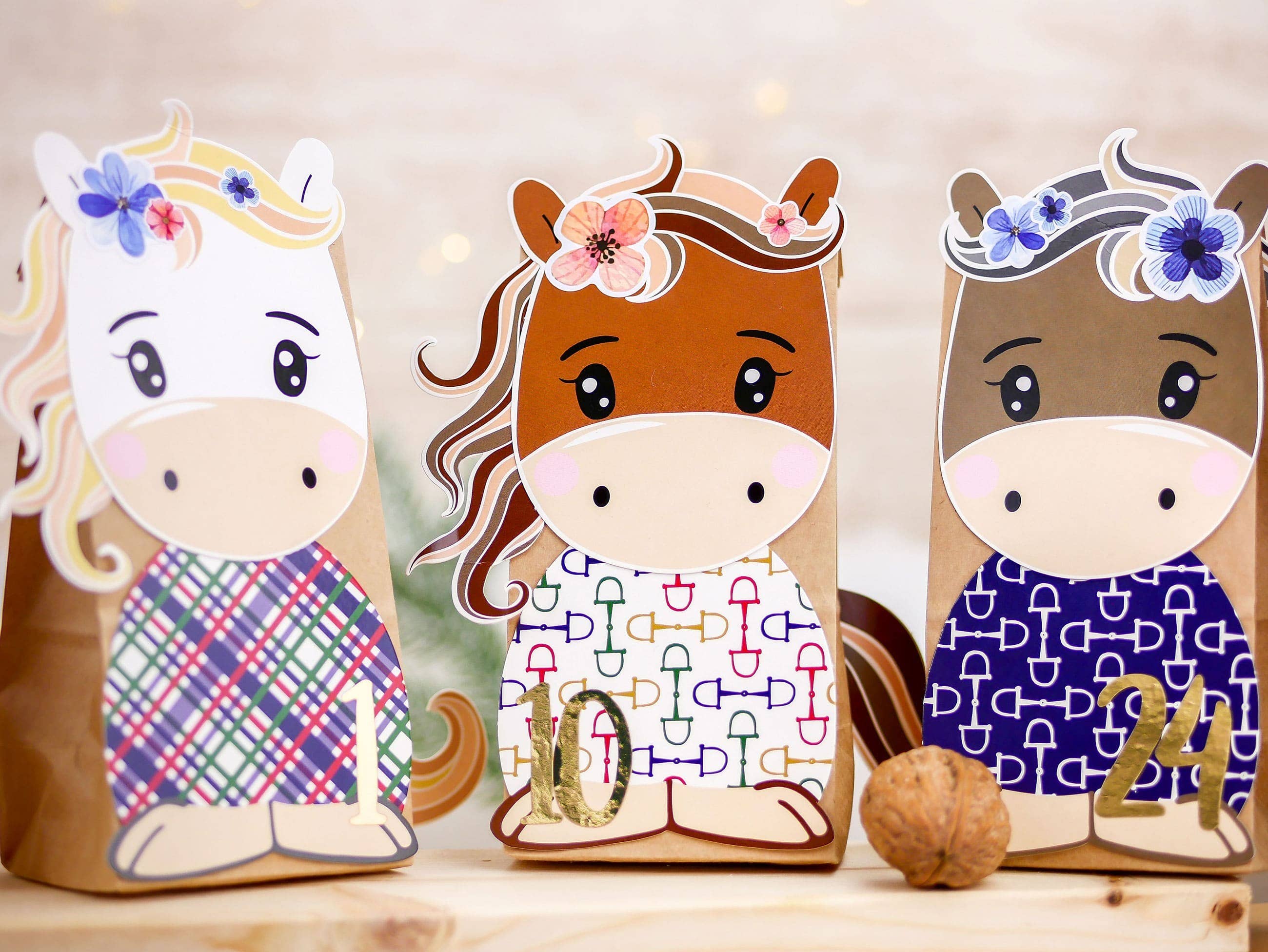 Papierdrachen – Großhandel Adventskalender – Adv Motiv gestanzt - Pferdekalender1