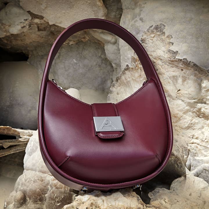 HOBO BIG 25101 per la vendita all'ingrosso da parte di AIJLA