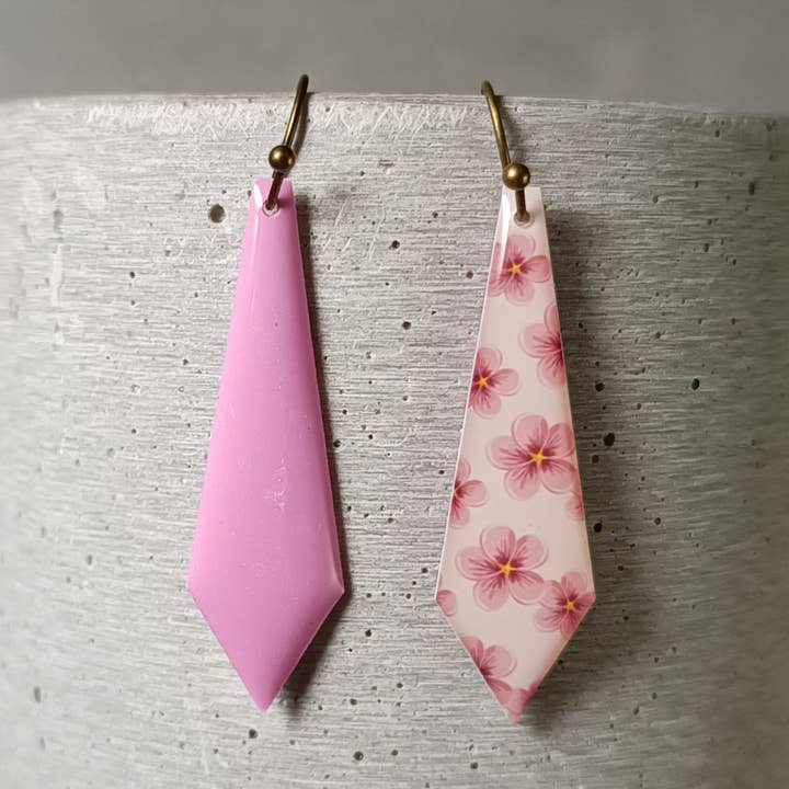 Orecchini reversibili Amboise con motivo floreale 1211 per la vendita all'ingrosso da parte di une Hirondelle sous le Tilleul