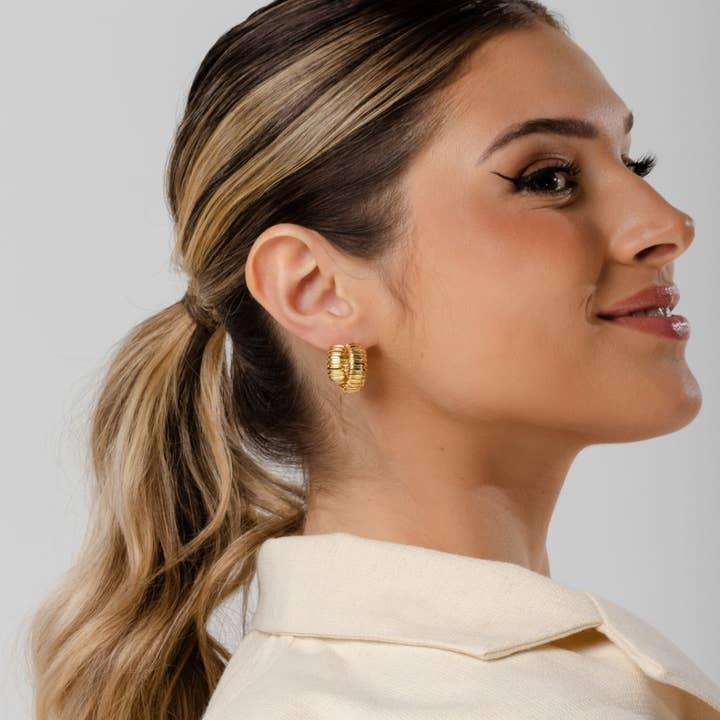 Simple and Chic Hoops Earrings Large for wholesale by House12