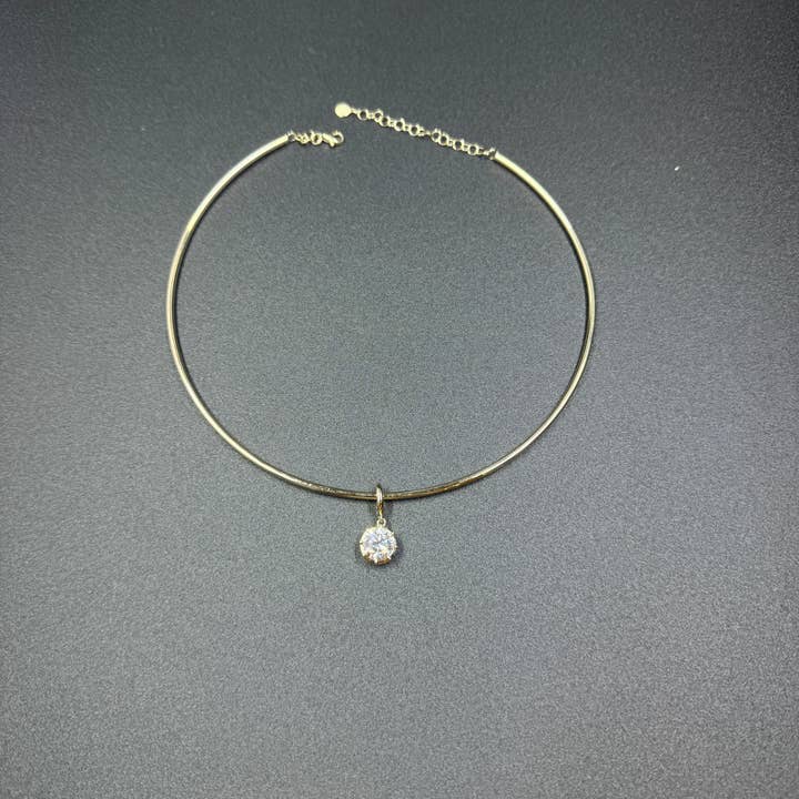 Choker Omega em Ouro 14k com Pendente Solitário de Diamante por atacado de ILISSA MICHELE JEWELRY