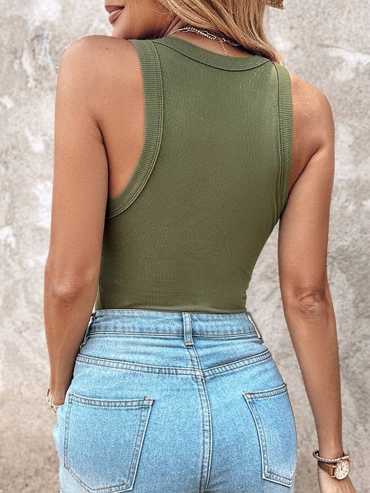 Lily Clothing - Wholesale Tank Top - Women's - SOLID COLOR TANK TOP WITH BRA CREWNECK11