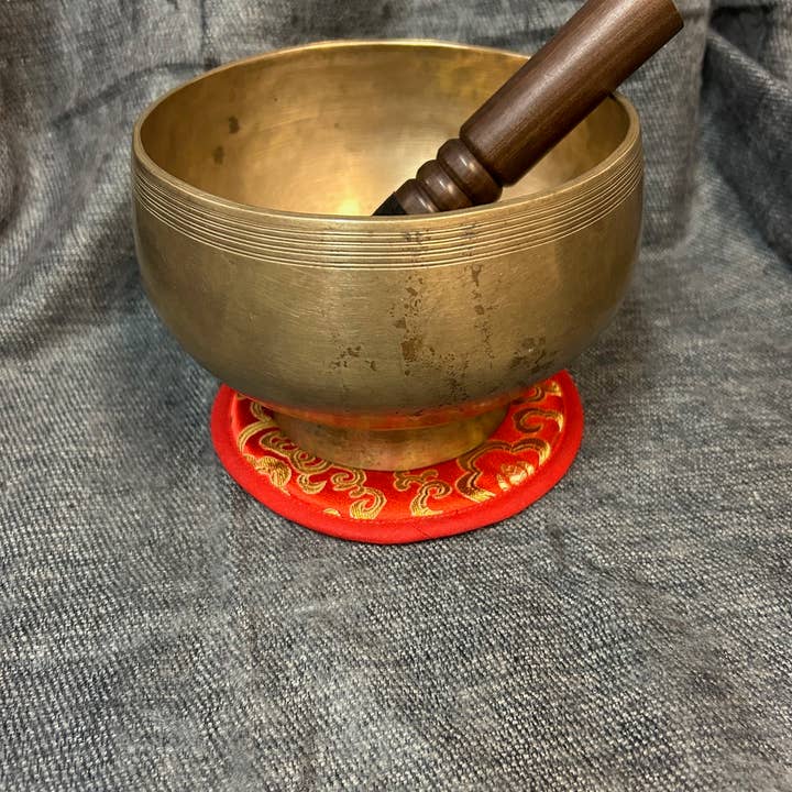 ART HIMALAYAN TRADING LTD - Wholesale Meditation Supplies - Christmas Antique Stand Tibetan Singing bowl Nepal4