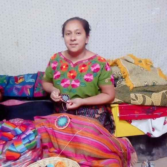 Lumily - Vente Porte-monnaie – femme - Porte-monnaie artisanal multicolore en crochet Moon - Guatemala11