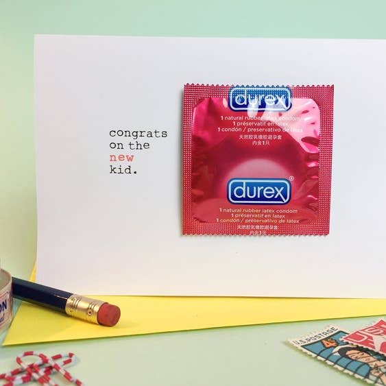 Carte de vœux FÉLICITATIONS POUR LE NOUVEL ENFANT pour la vente par fracas studios.