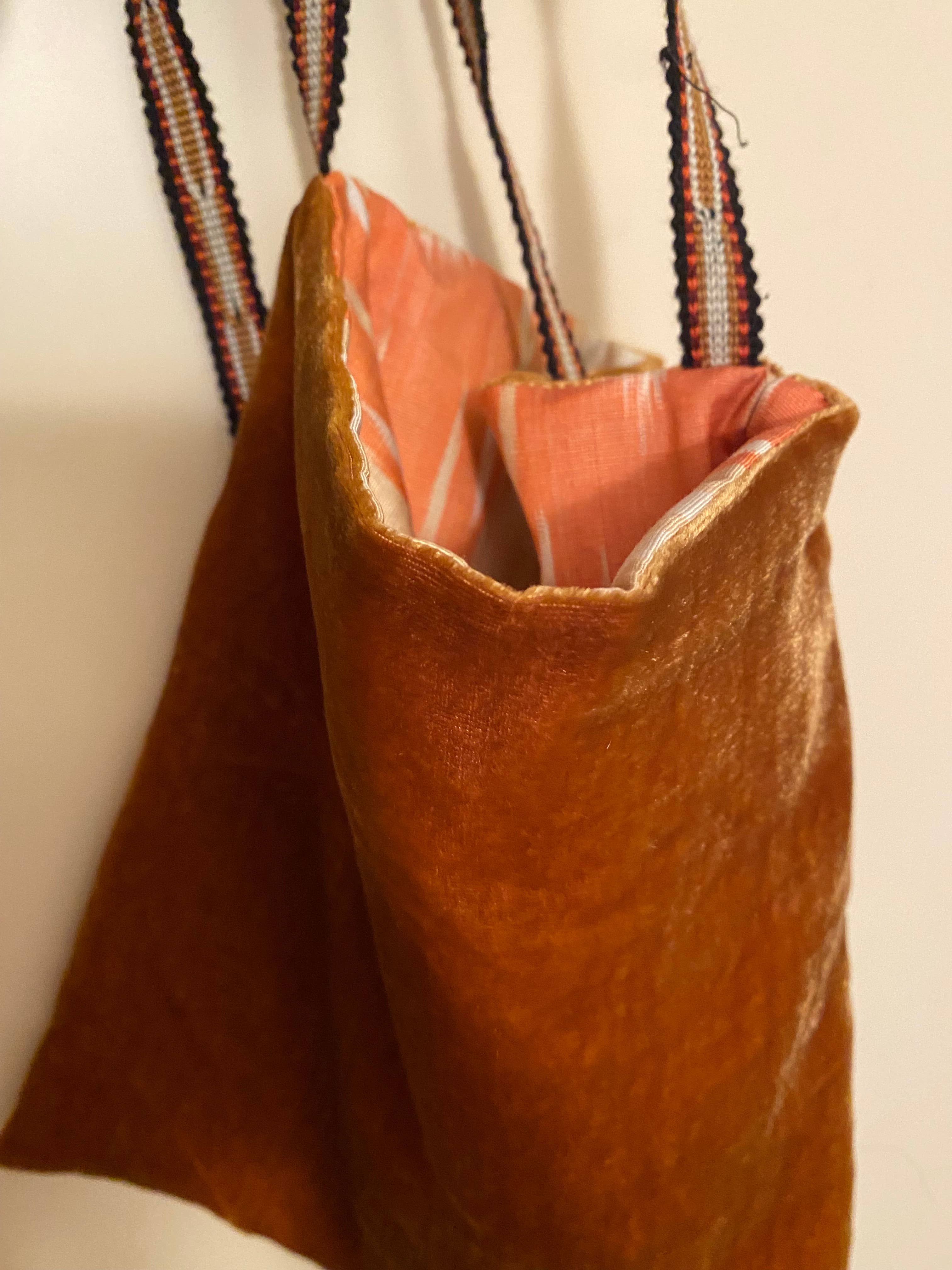 verschiedene Farben Mini-Shopper aus Samt, Handtaschen für den Großhandel auf Faire3