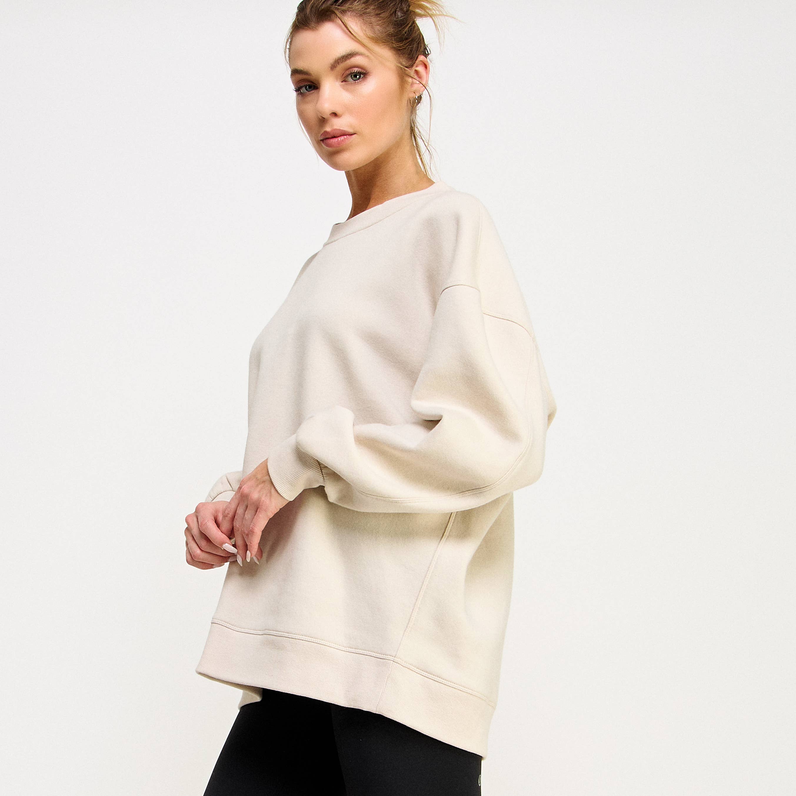 FREEZIA - Wholesale Sweatshirt - Women's - OVERSIZED CREWNECK SWEATSHIRT-FZ00016