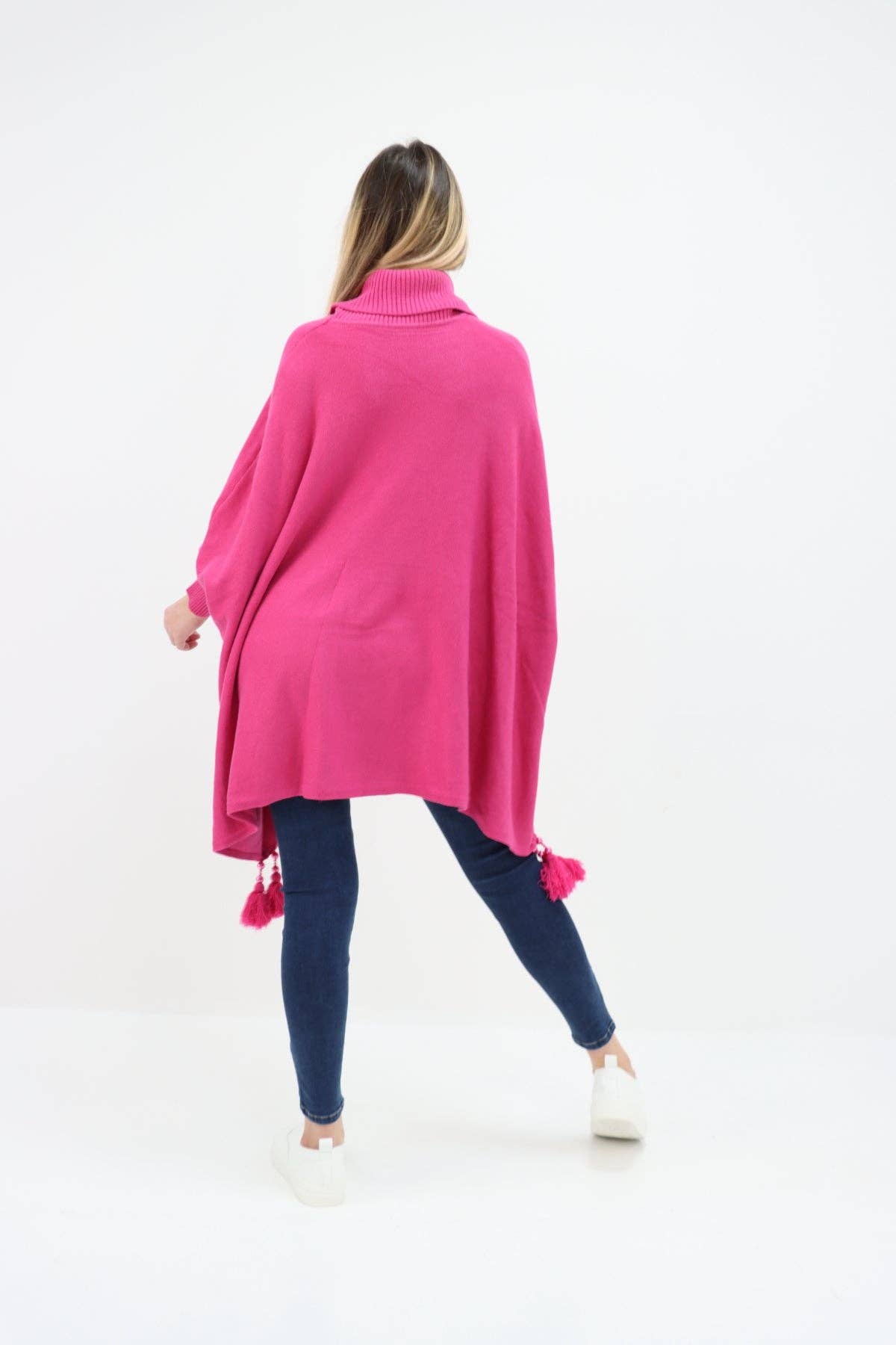 Miss Bold - Vente Poncho – femme - Poncho tunique italien à col bénitier et manches chauve-souris à pompons12