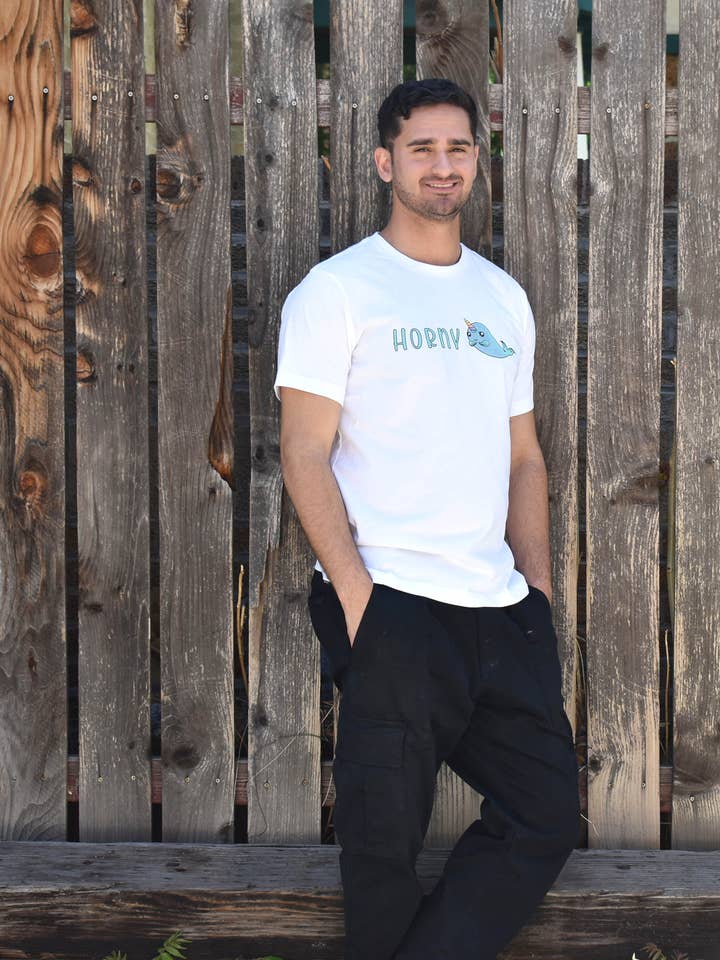 Maglietta Horny per la vendita all'ingrosso da parte di Preston And James