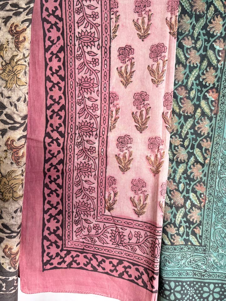 Foulard Carré - Trio Teint à Base de Plantes Biologiques pour la vente par Peaceware