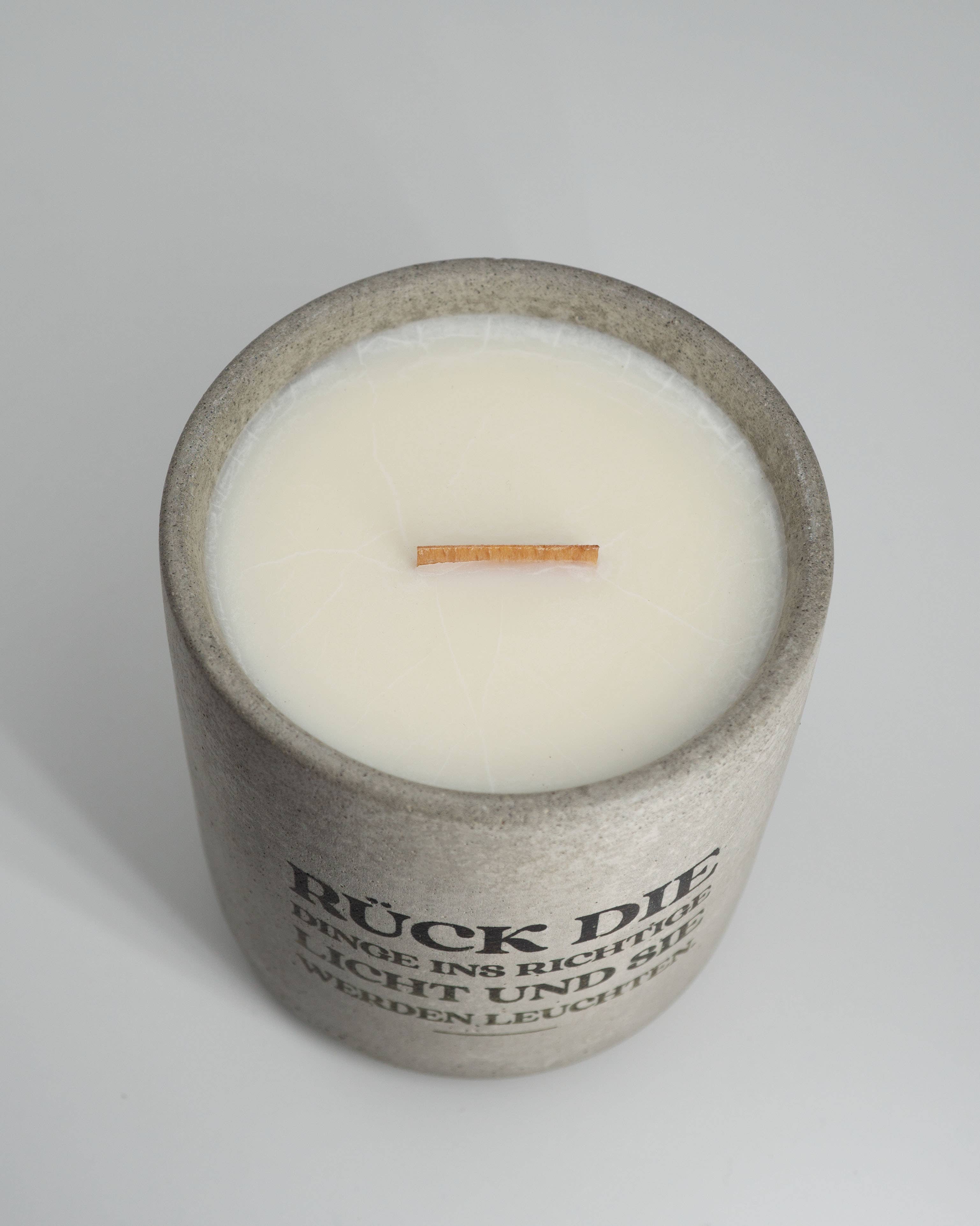 this is not a card game. - Wholesale Jar/Filled Candle - Handgemachte Duftkerze aus Beton "Das richtige Licht"3