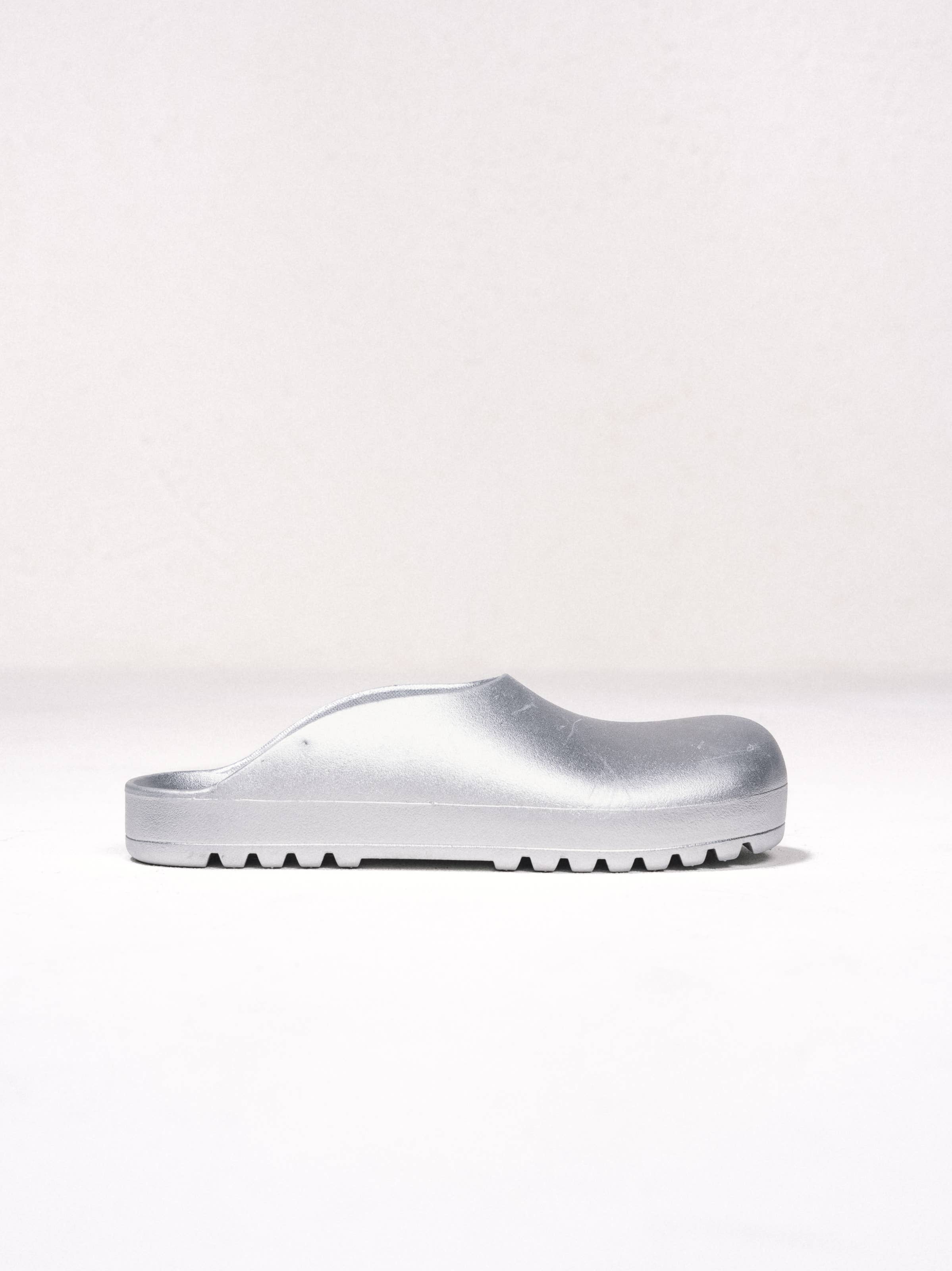 SMF - Wholesale Sandals - Women's - 249975 - Metallic clog sandals4