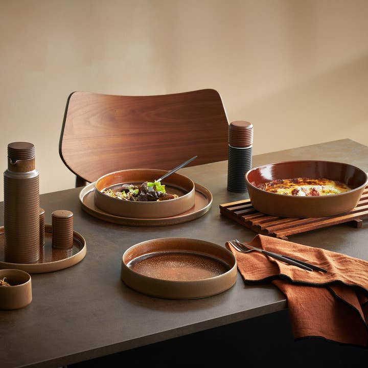 Assiettes gastronomiques en grès FORM'ART *Délai de livraison de 2 à 3 mois pour la vente par ASA Selection