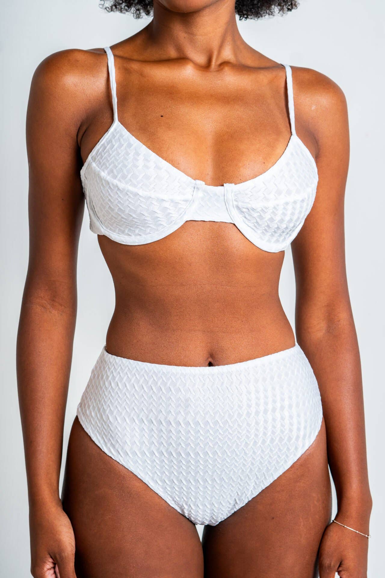 L'ACQUARELLA - Vente Maillot de bain deux-pièces – femme - Haut de bikini blanc demi-coque motif texturé Grèce1