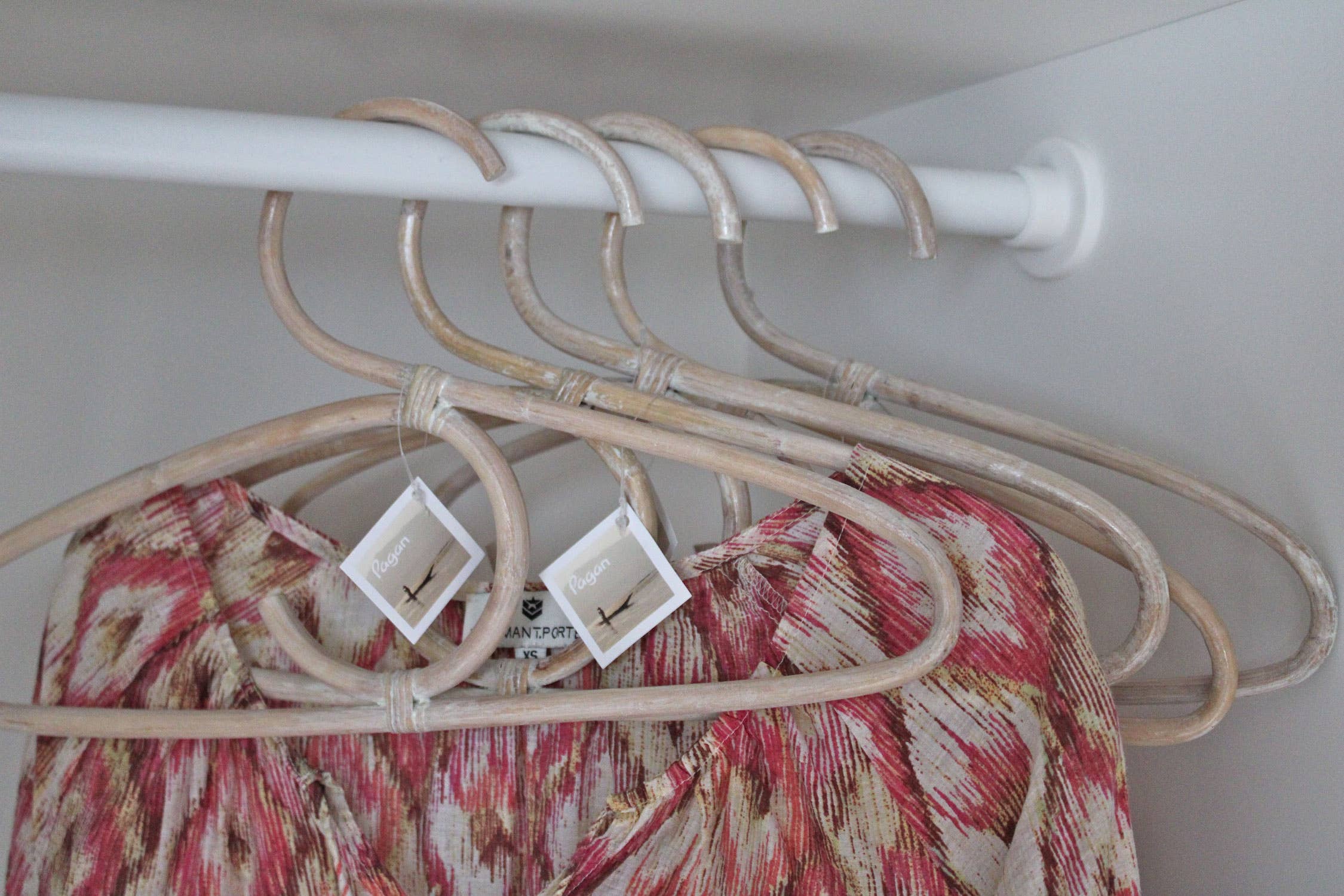 Pagan - Vendita all'ingrosso Appendiabiti - Set di 5 appendini Tauw in rattan per adulti2