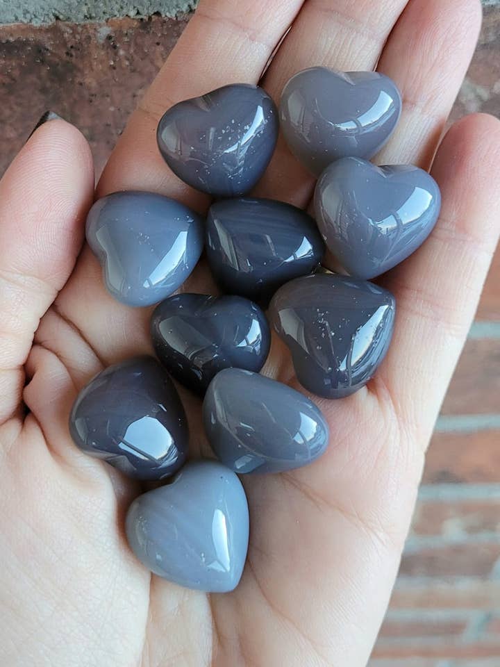 Cristalli cuore agata grigio scuro per la vendita all'ingrosso da parte di ZARDENIA