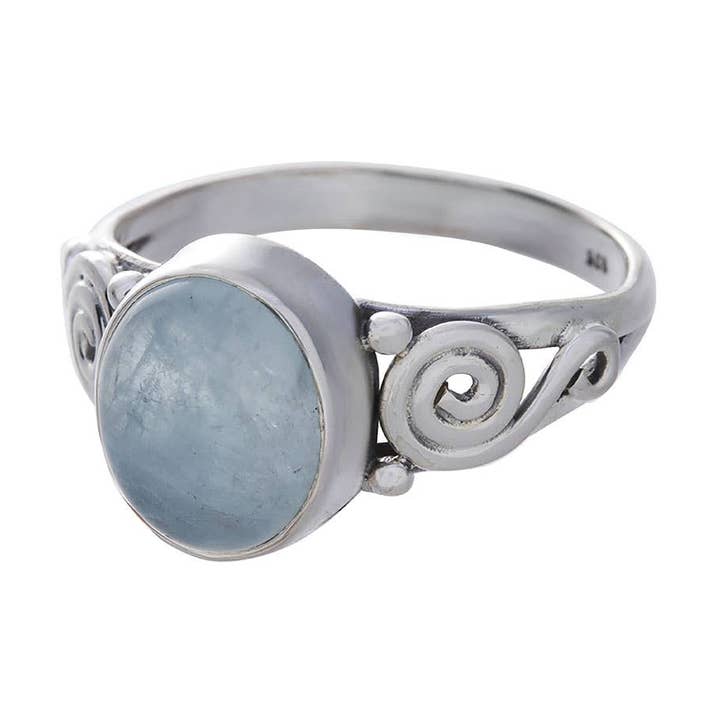 Cabina Aquamarine. Anillo de banda en espiral de forma ovalada para venta al por mayor de Kheops International