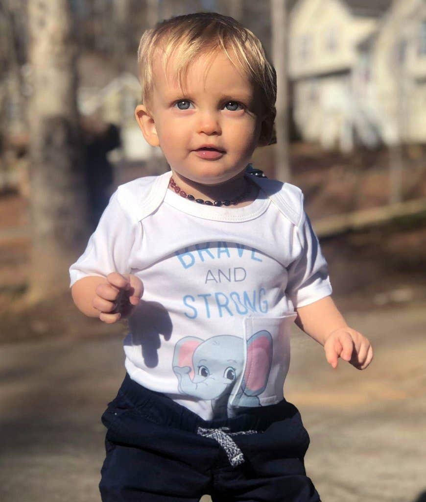 Tubesies – wholesale Overall - Baby – Tubesies Ava Elephant Onesie med G-rör tillgång1