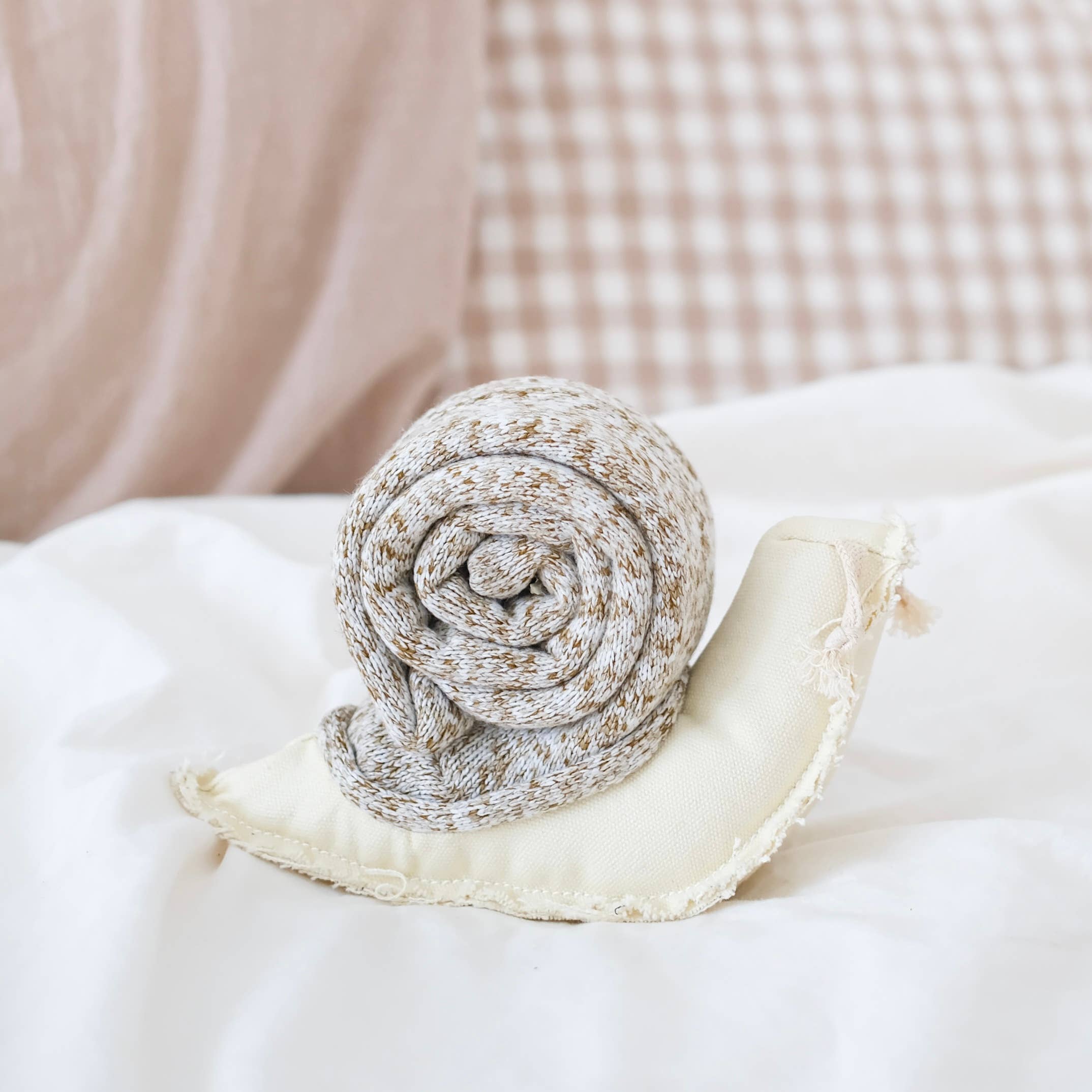 Lambwolf Collective - Wholesale Pet Toy - Dog - SNAIL//ENRICHMENT DOG TOY