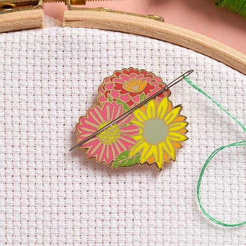 Blommor Magnetisk nål Minder för wholesale av Caterpillar Cross Stitch