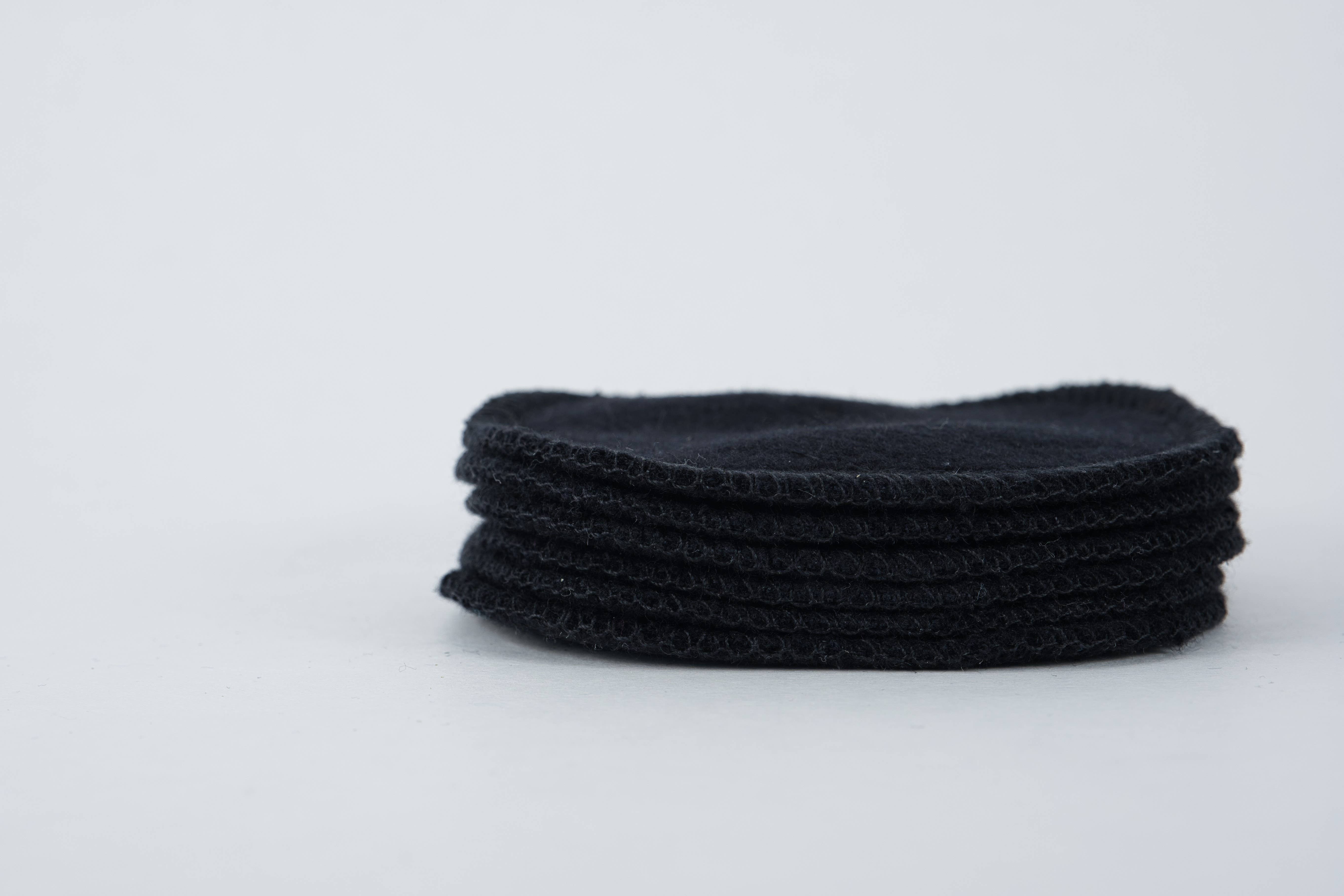 Cheeks Ahoy – wholesale Cotton pad – Black Hemp Facial Rounds2