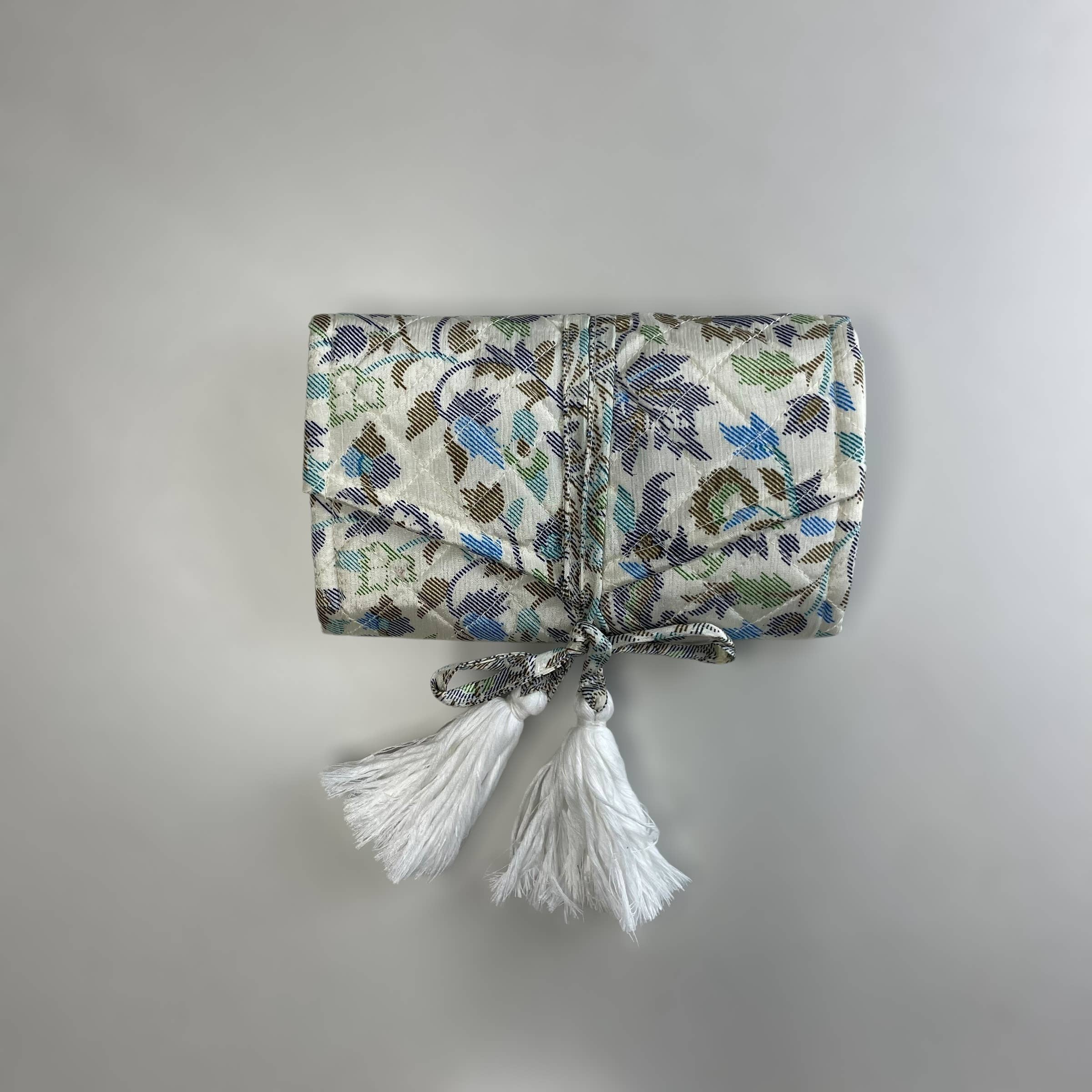 LAYA Cph - Wholesale Jewelry Box/Organizer - Tarini Jewelry Pouch – Sari Collection6