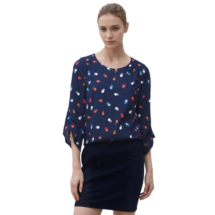 Blusa de mujer Pleione con mangas 3/4 y puños de varias capas para venta al por mayor de Robin K