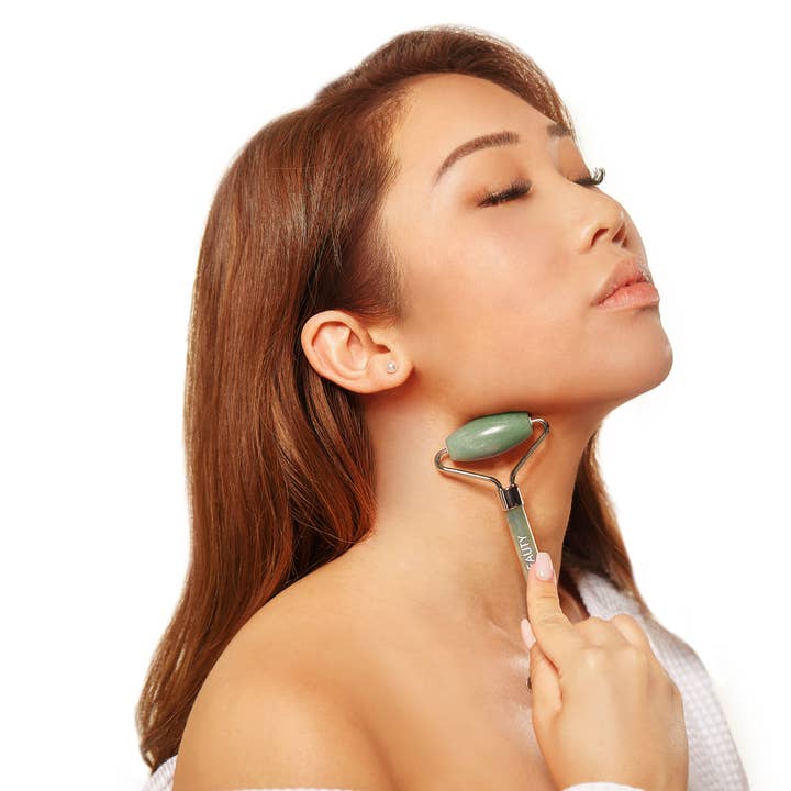 ESW Beauty - Wholesale Face/beauty roller - Mint Green Tea Jade Crystal Facial Roller1