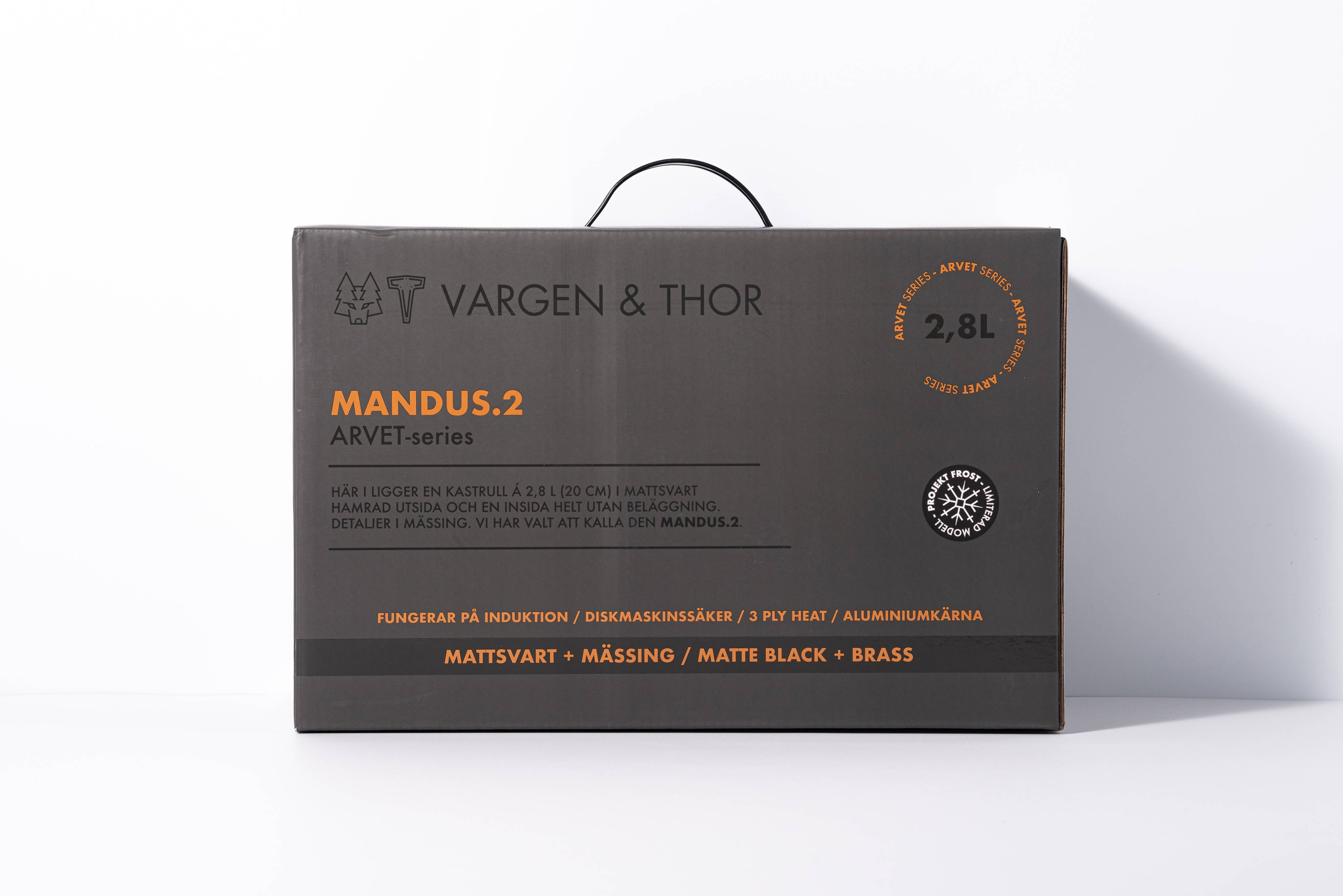 Vargen & Thor - Wholesale Cooking Pot - ARVET.MANDUS.2 Pot – 2.8 L, Matte black with brass details
7