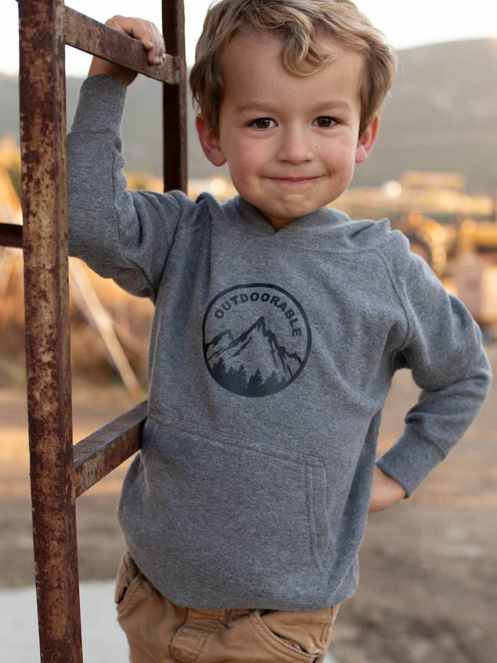 Sweat à capuche extérieur gris nickel avec noir pour la vente par Outdoorable Apparel