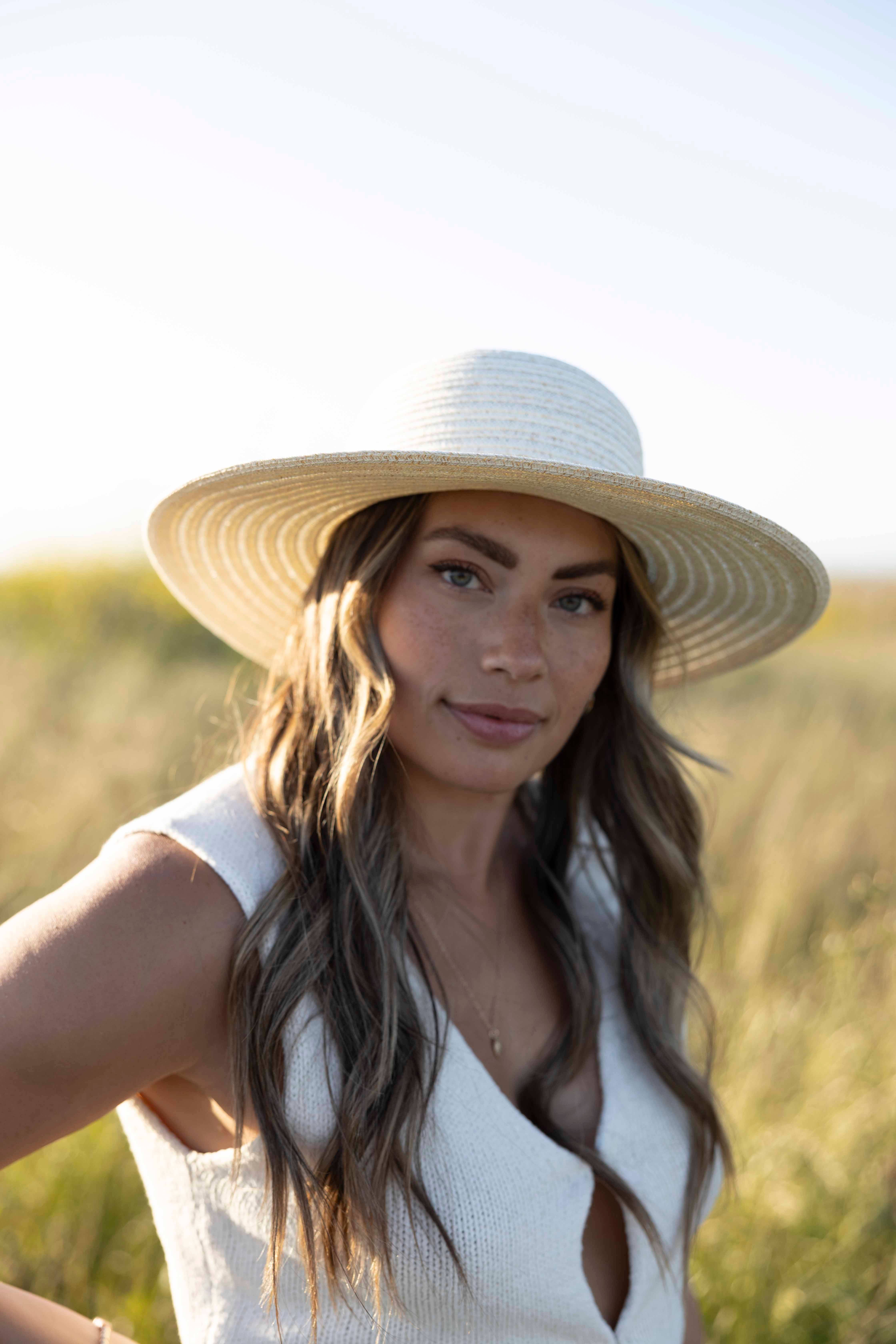 Elfenbein Breiter Strohhut mit Krempe - Stil Capri für den Großhandel auf Faire1